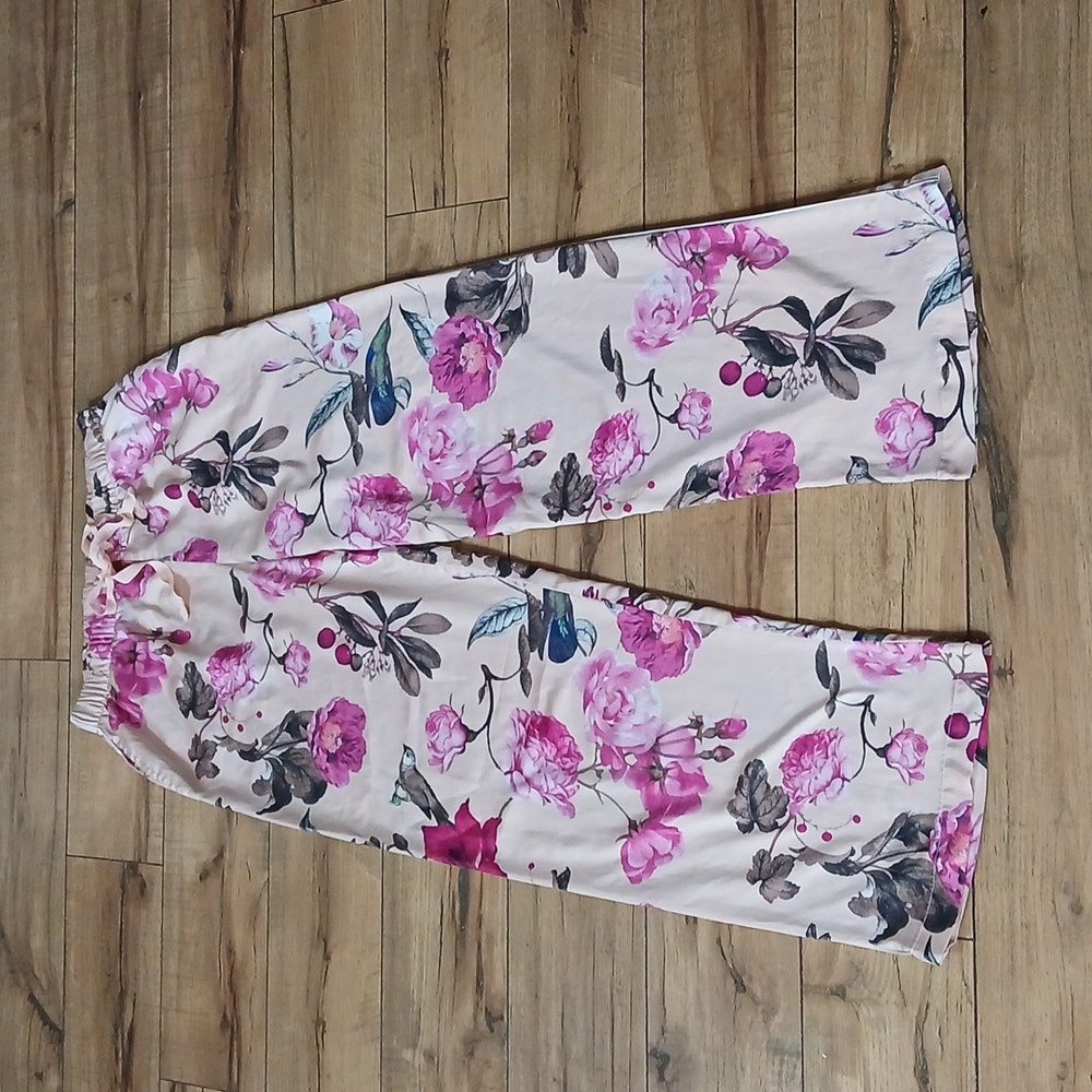 Victoria's Secret Pink Roses Satin Lounge Pajama Pants With Pockets. Size XS - Picture 4 of 17